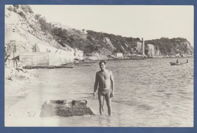 Shirtless guy in swim trunks on the beach bare torso bulge muscles Vintage Photo