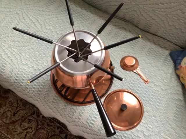 Copper fondue set with matching six forks -Swiss made