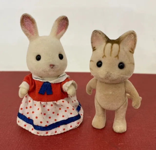 ❤ Sylvanian Families ❤  Seaside Friends - Rabbit & Cat Figures Set