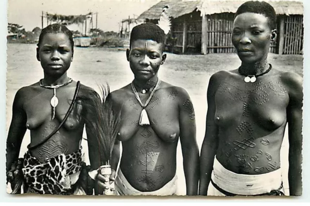 Congo Belge - MWEKA - Tatouages - Jeunes femmes aux seins nu - ST144 - 104