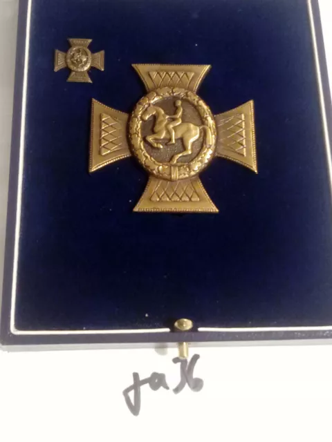 Orden Deutsches Reiterkreuz der Reiterlichen Vereinigung Bronze + Etui (ja36)