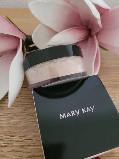 Mary Kay® Mineral Powder  Silky Setting Medium Ivory MHD 04.25