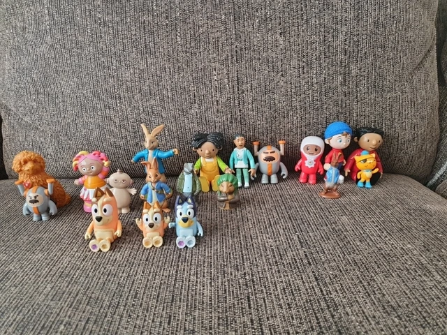CBEEBIES TOYS BUNDLE, Bluey, waffle, Peter rabbit, and others £16.99 ...