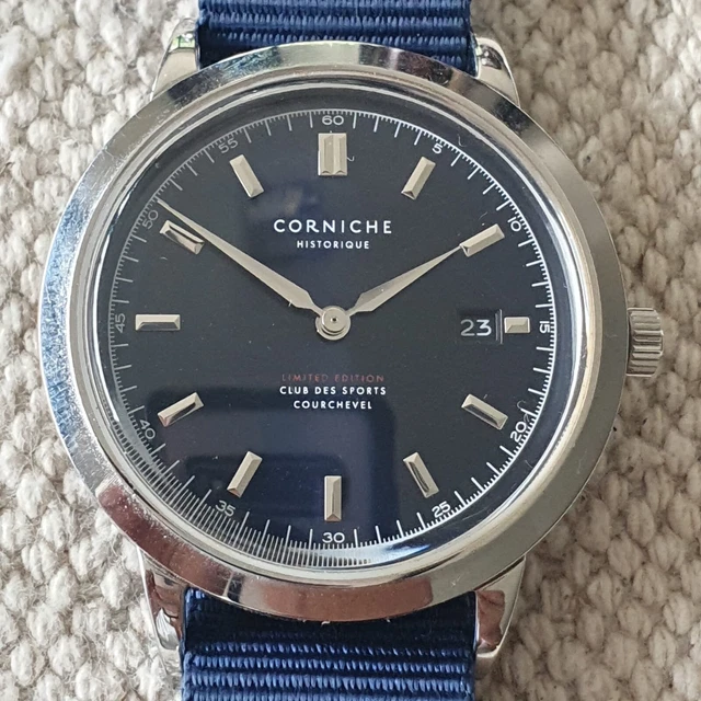 Montre corniche online