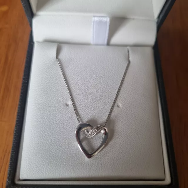 Ernest jones white gold on sale heart necklace