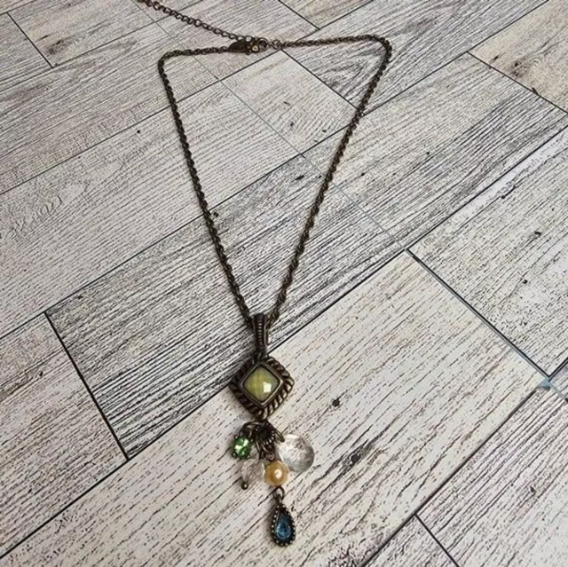 Lia Sophia Green, Crystal and Faux Pearl Pendent & Brass Necklace 16"L + 3" Ext.