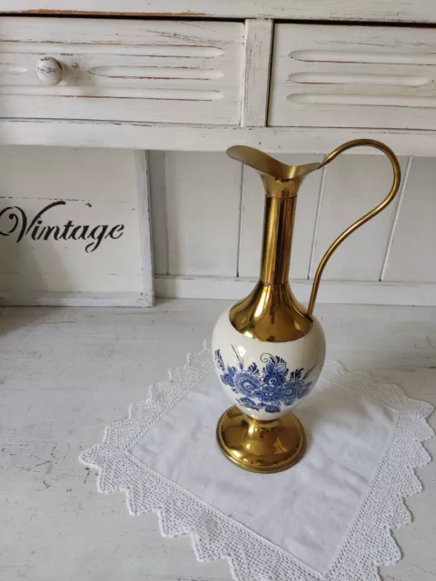 Vase/ Krug Porzellan, Messing