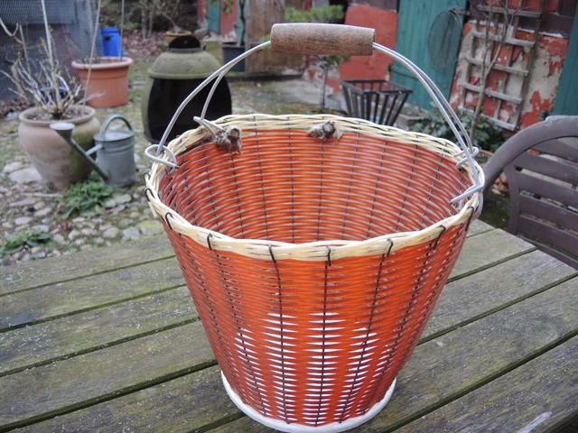 Erntekorb DDR Rot Plastik Ostalgie