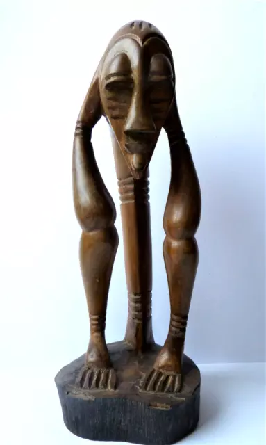 Afrikanische Stammesfigur , Stammeskunst -Holz geschnitzt - Afrika