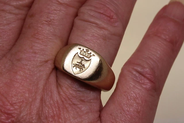 Bague Chevalière En Or 18k - Armoiries Française Avec Blason Canard Et Couronne De Comte - Taille 53