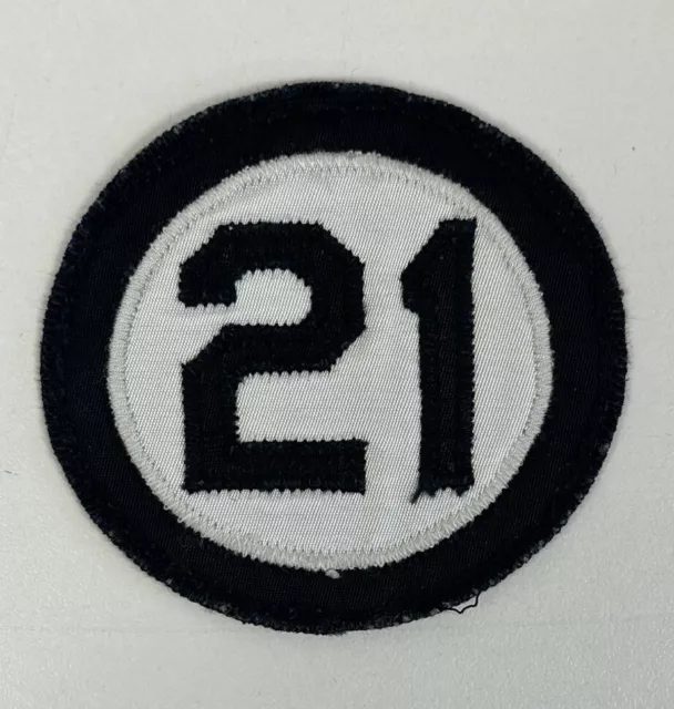 Vintage 3” 1973 Roberto Clemente Pitt Pirates 21 Game Used Jersey Memorial Patch