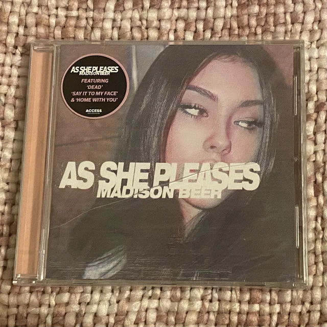 【匿名発送】【新品未開封】As she pleases Madison Beer MADISON BEER - As She Pleases CD New & Sealed Cracked Case