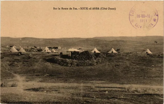 CPA AK MAROC Sur la Route de FEZ - Souk-EL-ARBA (219532)
