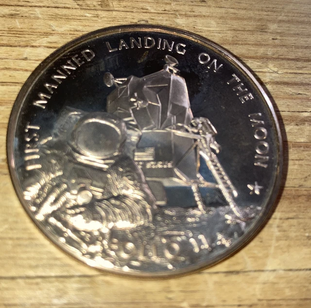 First Man Landing On The Moon Bronze Medallion  Apollo 11