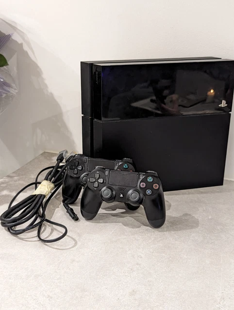 Sony Playstation 4 500GB Bundle With 2 Controllers