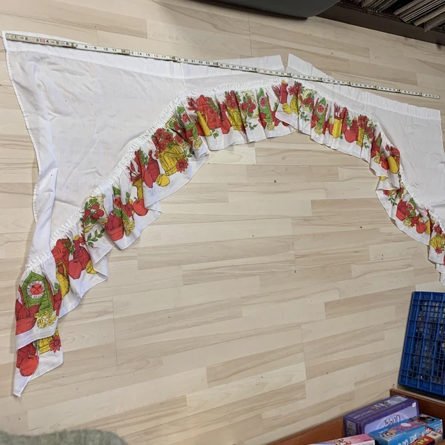 Vintage Cafe Curtain Valances Kitchen Fruit Apples Flowers Baskets 70”x 35” Vintage Cafe Curtain Valances Kitchen Fruit Apples Flowers Baskets 70”x 35”