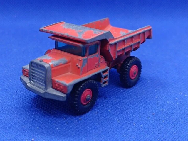 Matchbox series no store 28 mack dump truck