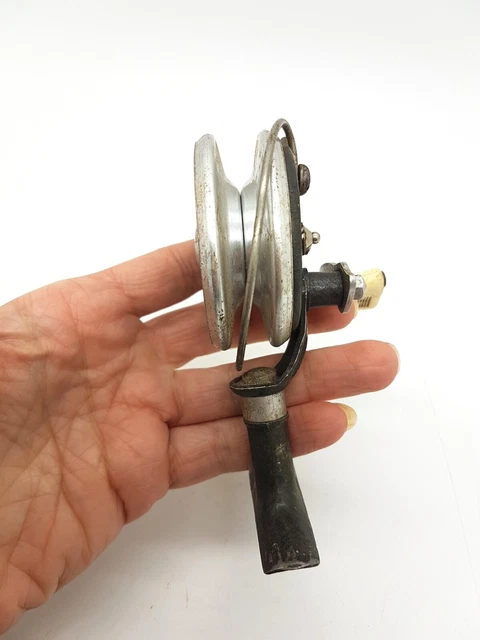 Ancien moulinet de pêche à filer de collection PENGUIN #105D fabriqué au Japon