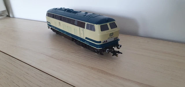 Locomotive Diesel PIKO HO 57201 BR 218 204 6 - Crème/Bleu - Digital CA 3 Rails
