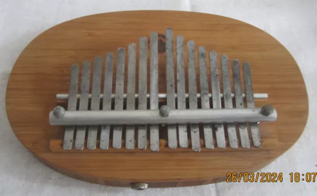 originale ovale 16 Ton Tavalimba/Kalimba/Daumenklavier Made in Germany Bambus