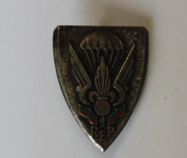 Insigne / pucelle brevet préparation militaire parachutiste Drago Paris