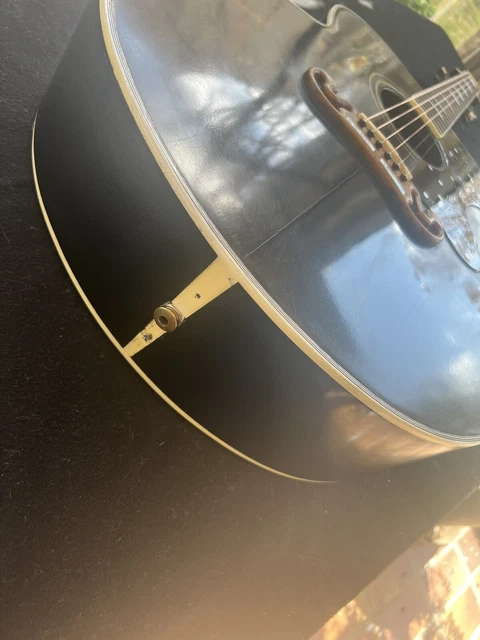 Gibson J200 12