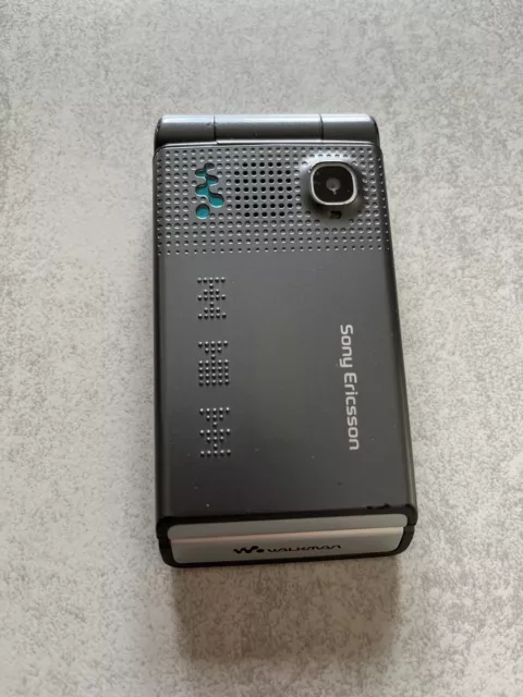 Sony Ericsson W380i Magnetique grey Collector