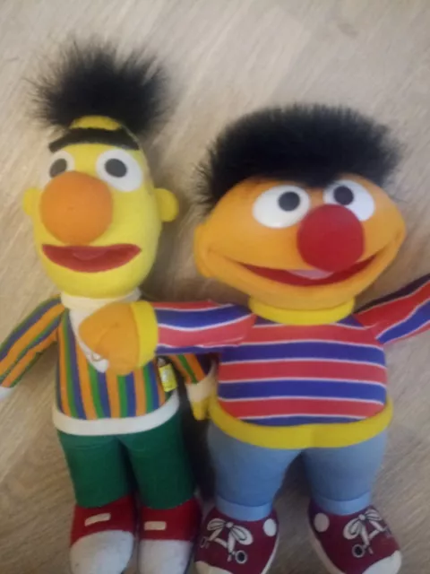 Ernie & Bert Sesamstraße Plüschfiguren 2 Stück Set Plüsch Kuscheltier Stofftier