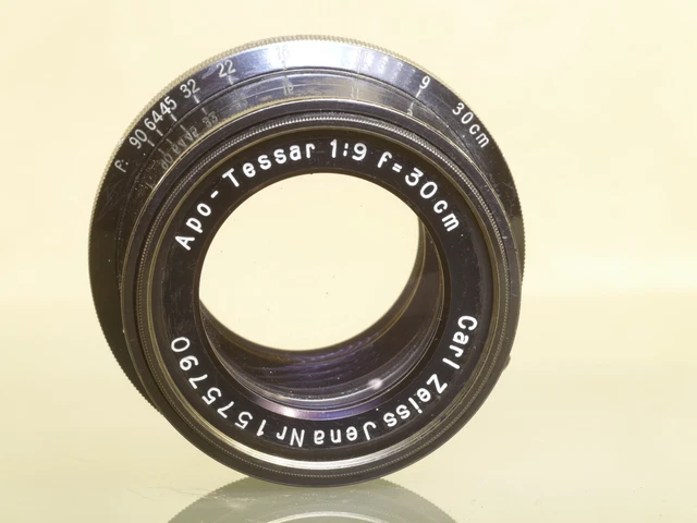Carl Zeiss Jena Apo-Tessar 1:9 f=30cm T Nr.1575790 mit Teleskop-Gegenlichtblende