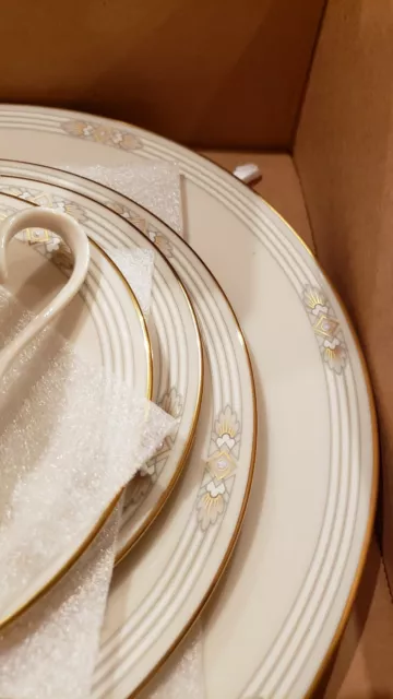 Lenox FIRELIGHT 5 Piece Place Setting Brand new in box rare, discontinued