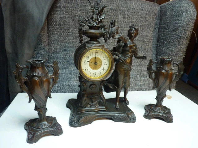 Horloge Pendule Ancienne Mécanique Comtoise En Bois - Décoration Cheminée, Candélabre Et Vase Inclus