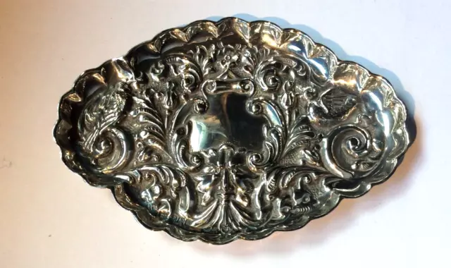 Antico vassoio carte argento repoussé uomo verde ovale 31 g con J Myatt & Co 1906