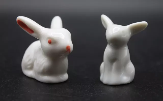 Vintage Pair Of White Porcelain Miniature Bunny Rabbit Figurines