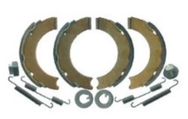 Kit Ganasce Freno Posteriori BLUE PRINT (ADK84140) Per Suzuki Alto E Nissan Pixo – Larghezza 26mm, Diametro 180mm