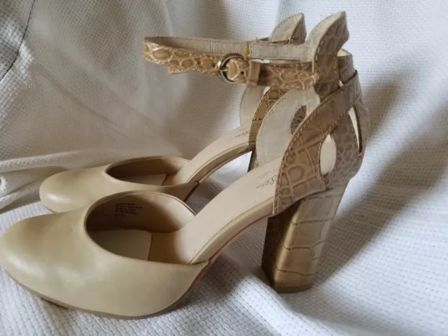 Seychelles Ivory and Tan Leather Heels  Size 8 1/2 New Without Box