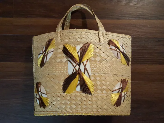 Vintage 1960s Hand Woven Straw Beach Tote with Raffia and Shell Applique Design