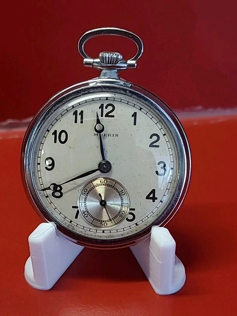 Montre Gousset Ancienne En Acier - À Réviser Ou Pour Pièces, Modèle Vintage
