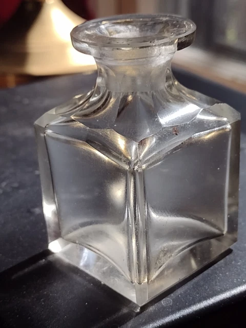 ANTIQUE CLEAR CUT Glass Victorian Era Perfume 2 5/8