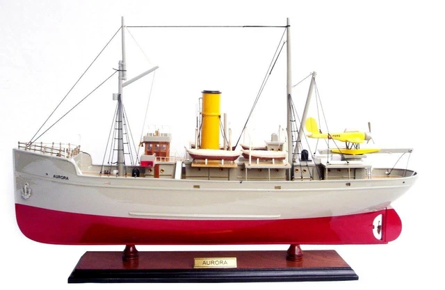 MAQUETTE DE BATEAU EN BOIS  - AURORE - TINTIN  longueur : 60 cm  NOUVEAUTE