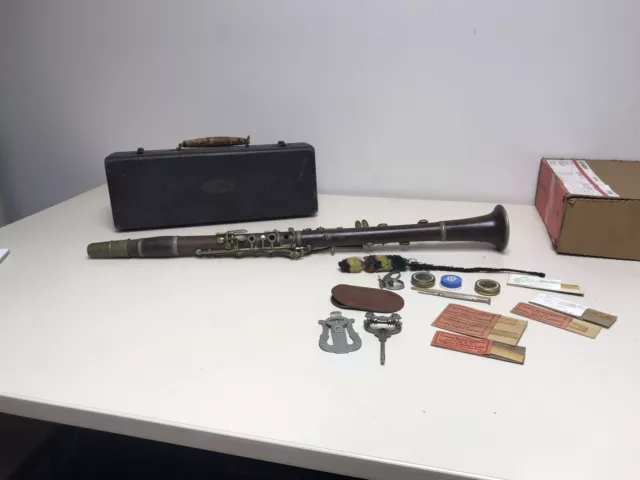 The Pedler Company Wooden Clarinet In Case & Accessories