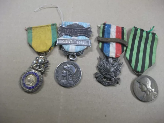 Lot médaille militaire guerre 1870/71  MEDAILLE COLONIAL