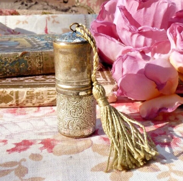Pendentif Capucci En Forme De Bouteille De Parfum - Occasion, Avec Son étui, Idéal Pour Les Fans De Parfums