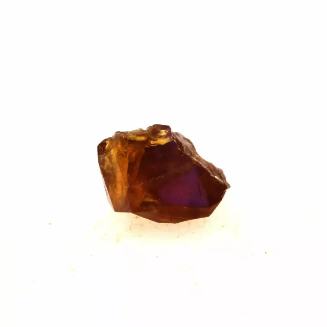 Grenat Andradite (Rainbow Garnet). 0.47 ct. Kohse mine, Nara Prefecture, Japon.