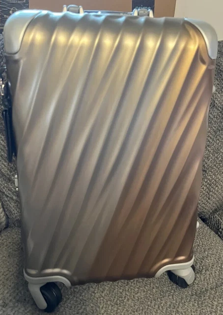 Tumi 19 Degree International Carry On Aluminum 124851-6908 rose gold/silver 2