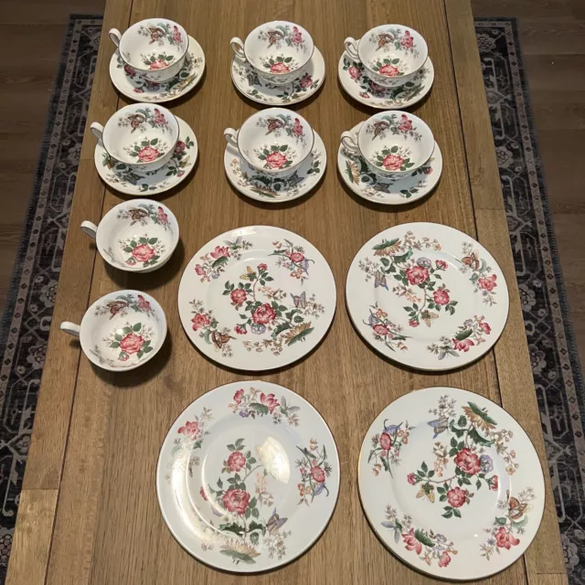 Wedgwood Charnwood WD3984 Vintage Bone China England 18 Pieces Floral Butterfly