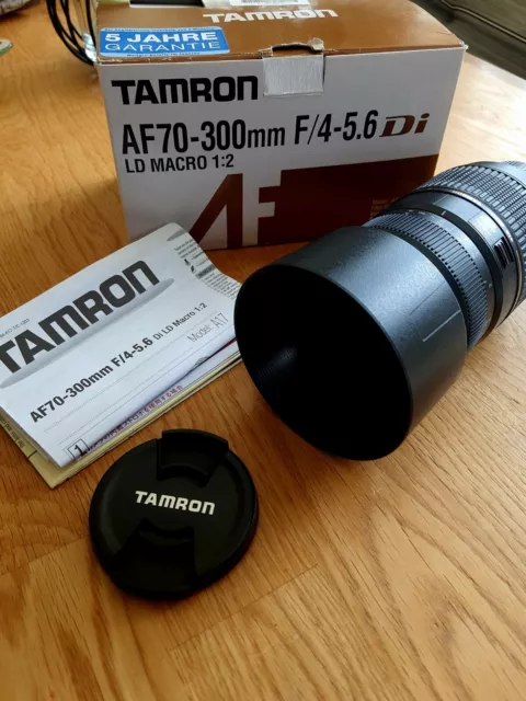 Tamron AF  70-300 mm F/4.0-5.6 Di LD MACRO 1:2 Model A17Nll