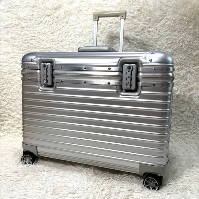 RIMOWA PILOT 37ℓ Original Pilot Case | Small Carry-On Suitcase | Silver | RIMOWA