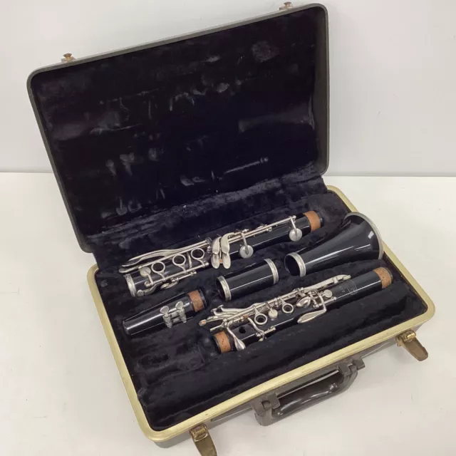 Bundy Resonite 577 Clarinet With Case (X) S#564