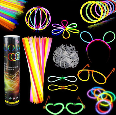 Anniversaires Noël Bracelets Fluorescents Lumineux Glow,100 pcs Bâtons Lumineux Fluorescents avec Connecteurs pour Faire des Colliers et Des Bracelets pour Halloween 