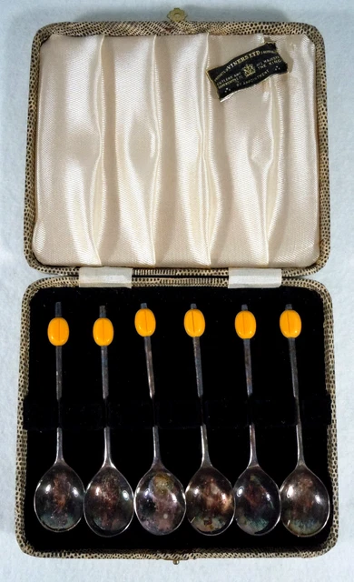 Vines / Sheffield Salt Spoons / 6 Spoons & Case / Stamped EPNS / Made in England